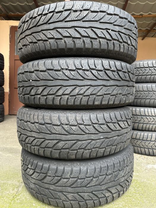 Anvelope iarna 215/65/17 cooper ca noi