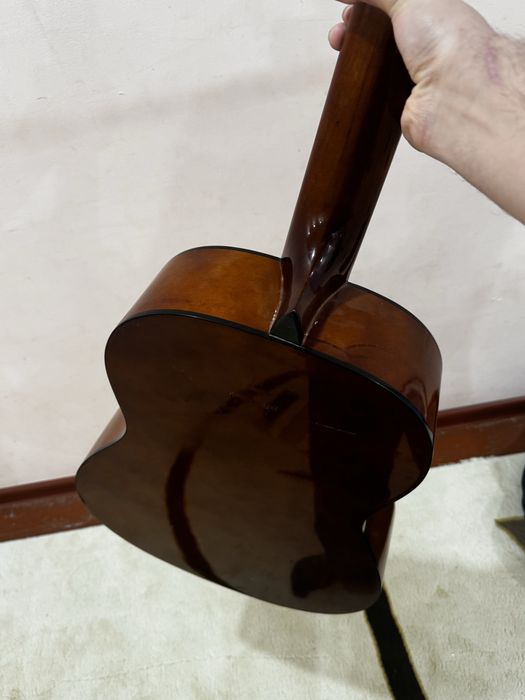 Гитара сатылады арзан