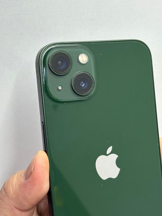 Продам Айфон 13 128г
