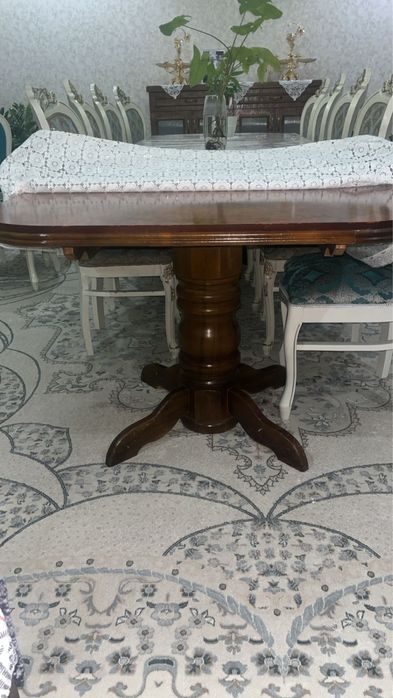 Стол для гостиной