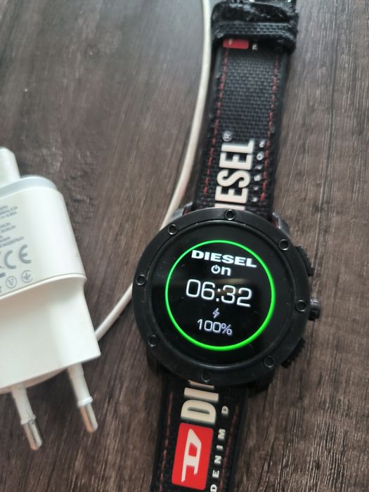 Smartwatch Axial diesel on