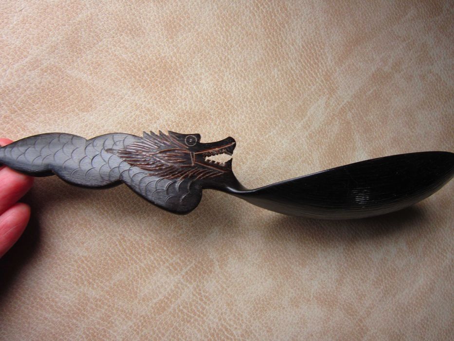 cadou rar Dragon din corn bivol de apa handmade lingura China 1960