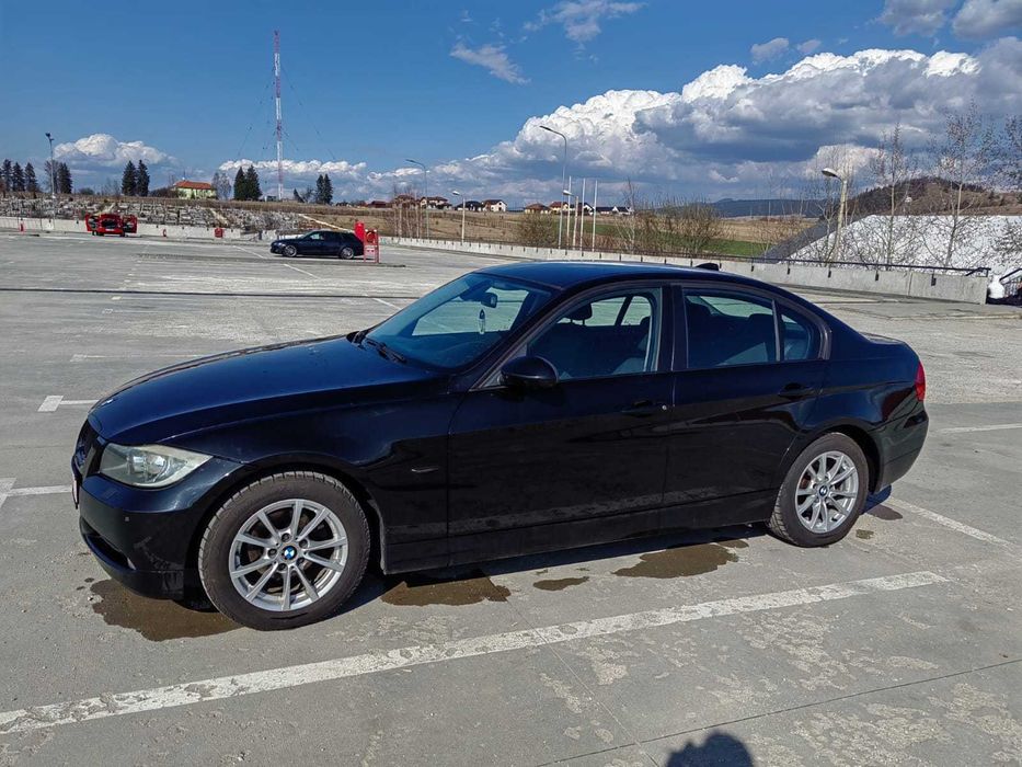 BMW E90 318d (2006) – Navigație Mare CCC | Scaune Încălzite |