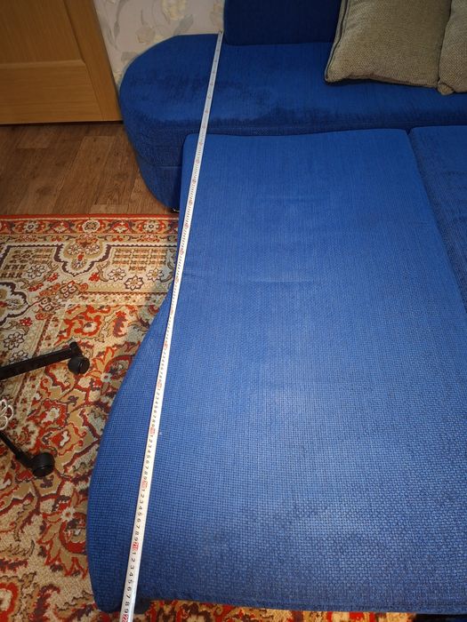 Продам диван угловой