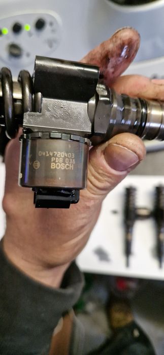 Vând injectoare vw 2.0 BKD Bosch