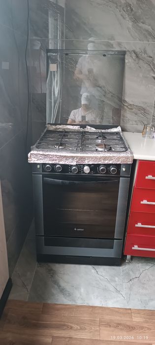 Прадаю газ плиту GEFEST