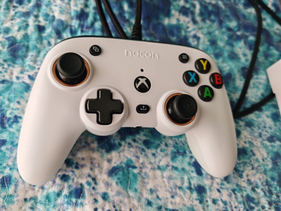 Контролер Nacon Pro Compact Controller