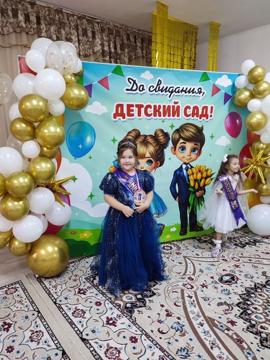 Продам нарядное платье на девочку