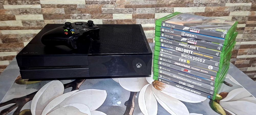 Xbox One + Controller + Jocuri – Pachet complet