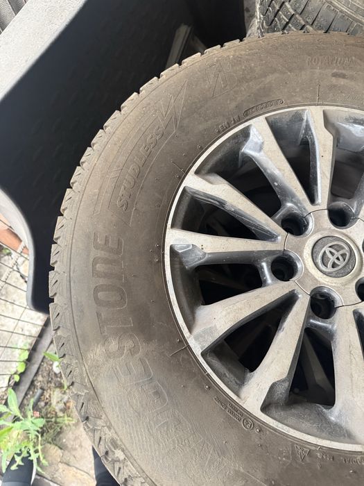 Продам камплек титановых дисков с резиной