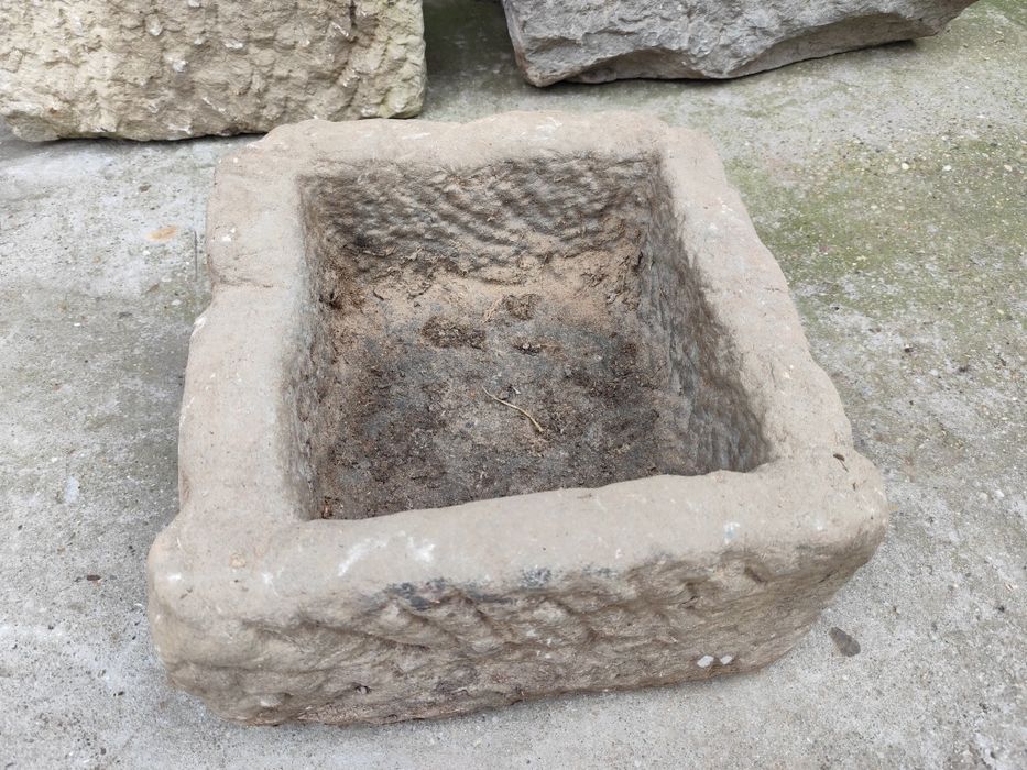 Каменни корита...