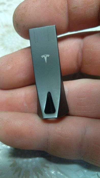 Stick original Tesla 128 GB