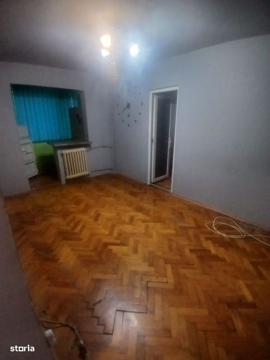 De vanzare apartament 3 camere zona Dacia