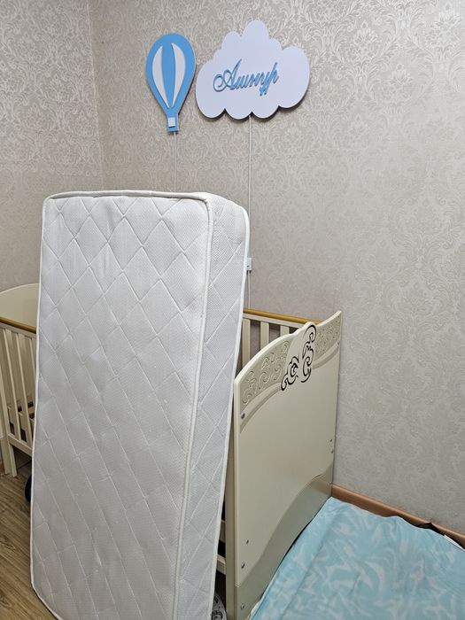 Детская кроватка.