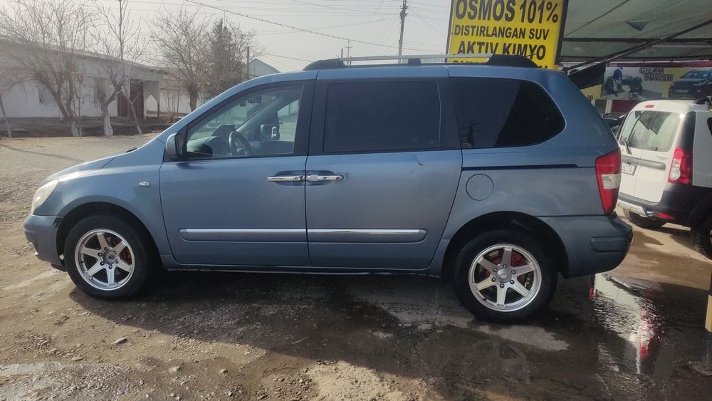 Moshin Kia Karnival 2007 god