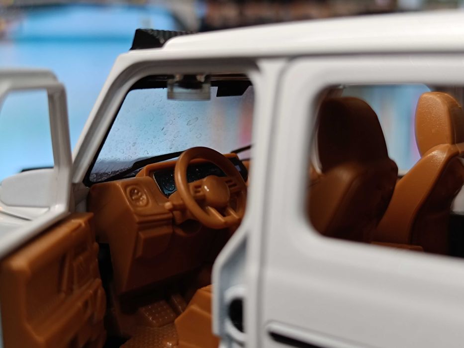 Коллекционная модель Brabus 800 1:32