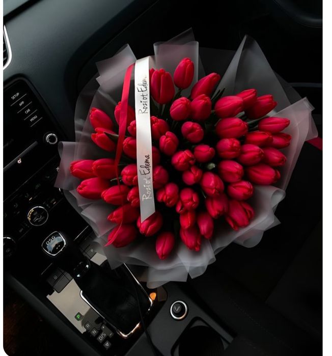 Тюльпаны крупные