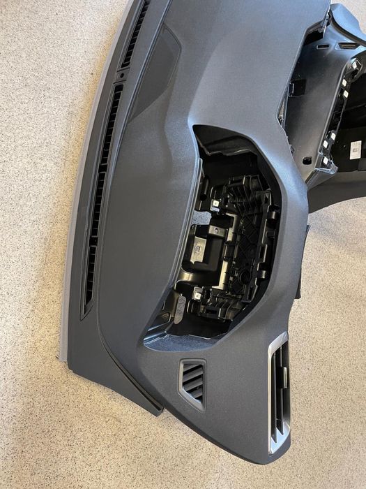 Plansa bord peugeot 3008 5008