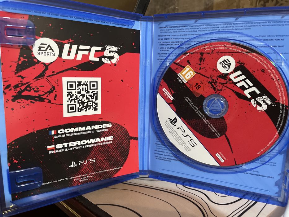 Продам UFC 5 для PS5