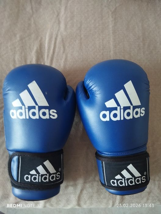 Продам боксерский перчатки