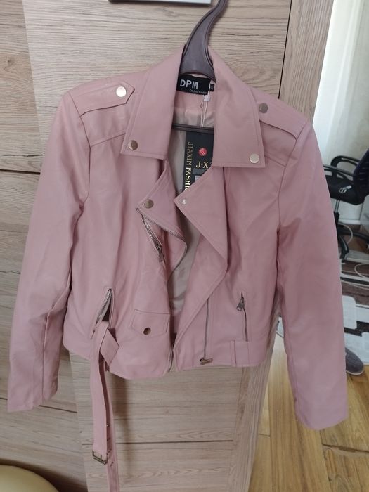 Куртка на девушку