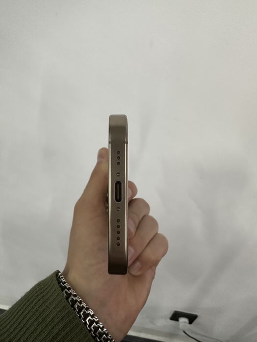 iPhone 16pro 128gb 100%