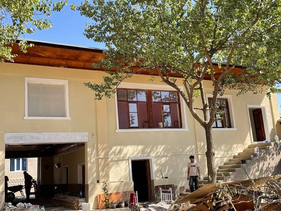 Ассаламу Алайкум тошми постидан 7 км кирганда уй сотилади 4 хонали+ па