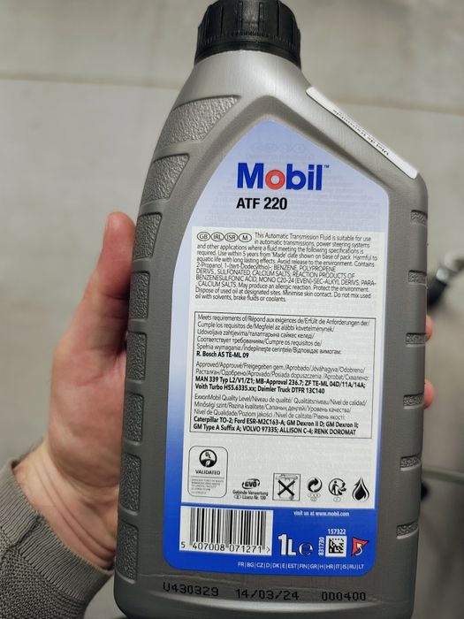 Vând ulei de transmisie Mobil