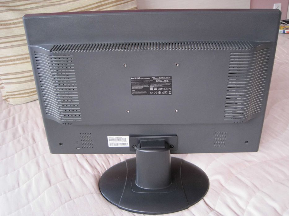 Монитор Philips 220WS8