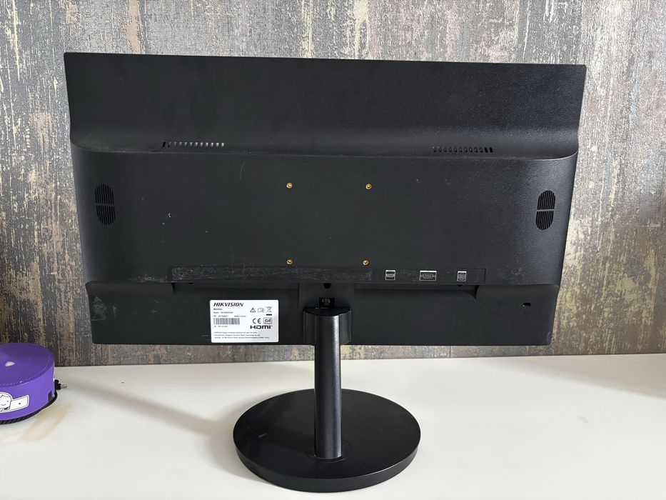 монитор Hikvision DS-D5022FN00