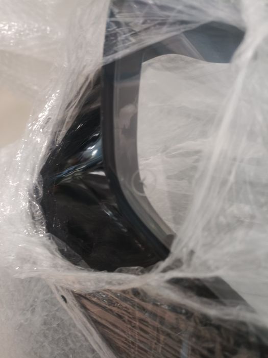 Стекло фара Мерседес W223