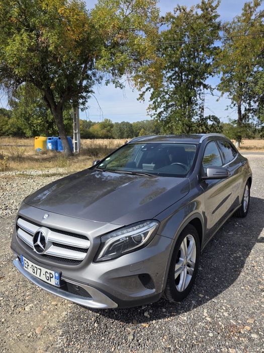 MERCEDES-BENZ GLA