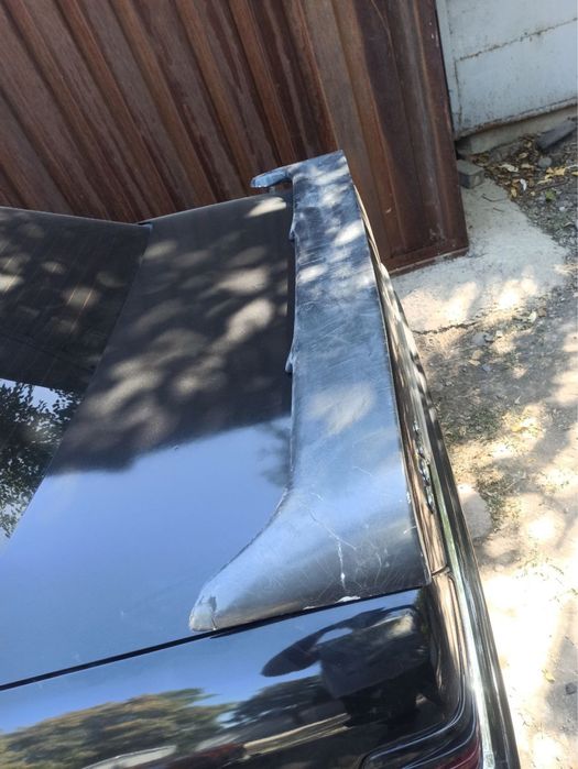 Мерседес W124 спойлер