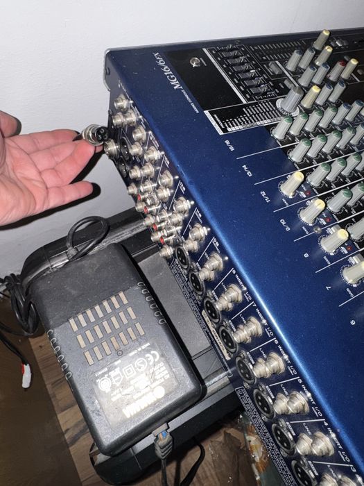 Mixer Yamaha MG16/6Fx cu efecte pe voce