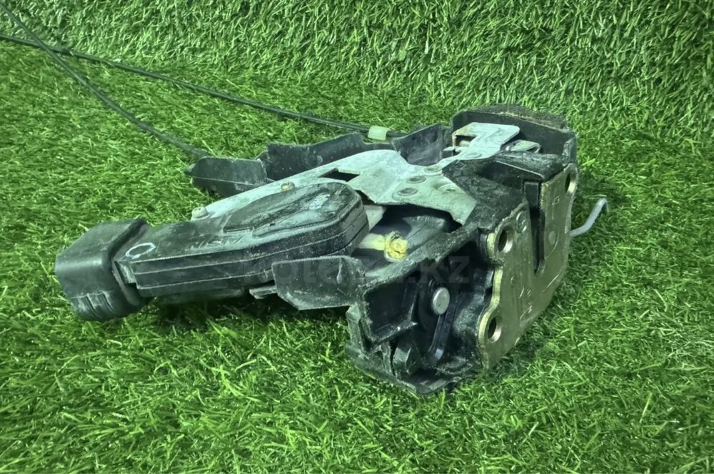 Замок двери TLC100/105/LX470