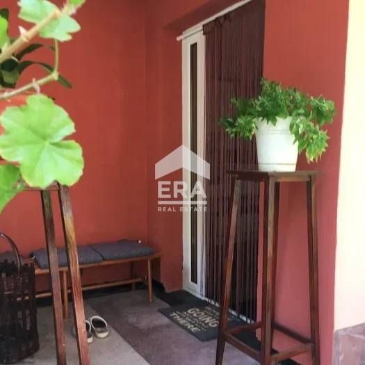 Продава се Къща в Хасково, Дружба 1 - 340 кв.м за 326 €/кв.м - Снимка #2