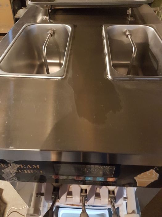 Мороженный аппарат 220V