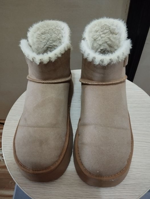 Угги   женские  размер  38.