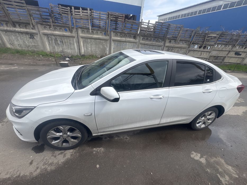 Продам аыто Chevrolet Onix