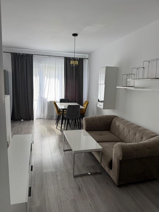 Inchiriez apartament Floresti cu parcare subterana