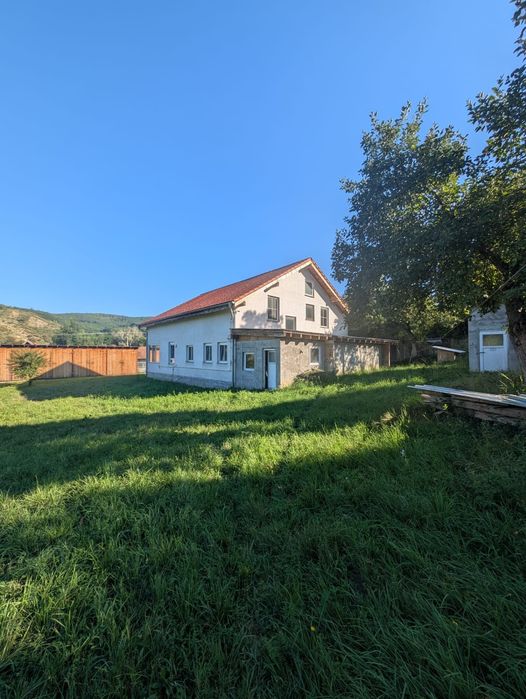 Casa cu gradina in Veseud