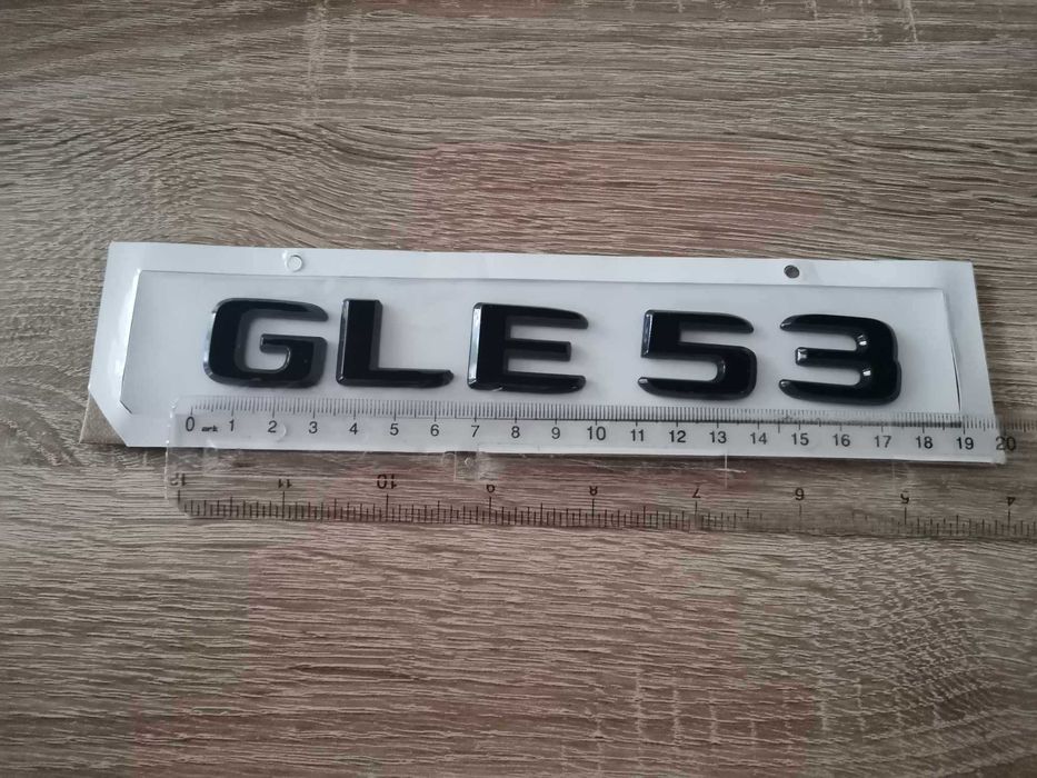 черен надпис Mercedes Benz GLE 53