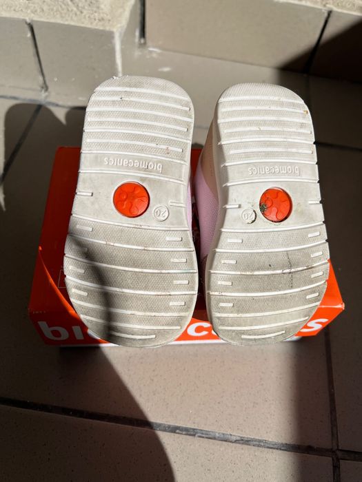 Vand adidasi biomecanics marimea 20