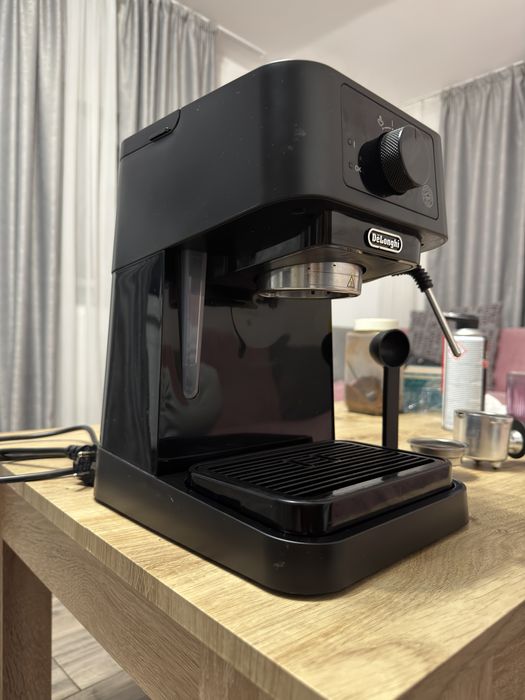 Espressor manual DE’LONGHI Stilosa EC 235.BK, 1l, 1100W, 15 bari, Negru