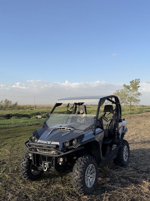 BRP Can-Am Commander 1000 LTD