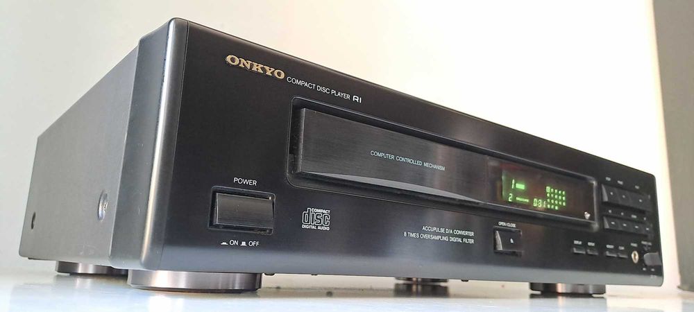 CD Player Onkyo DX-701 – High Fidelity Component