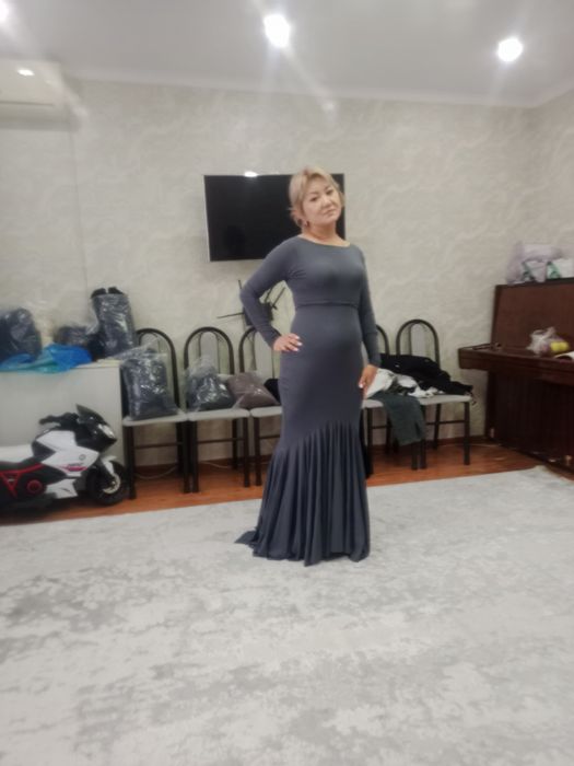 Продам новые платья