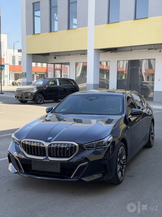 BMW i5 50L full opsiya