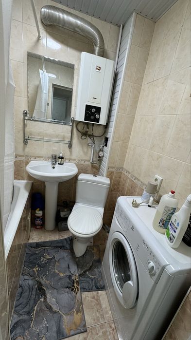 Пр часам 2000,1ком в центре