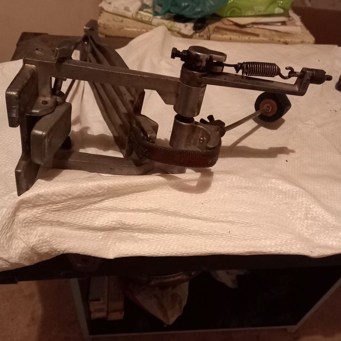 Педал за барабани по договаряне